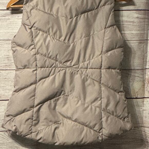 J Crew Women's Down Filled Puffer Vest with Sherpa Lining Beige XS - Picture 5 of 10